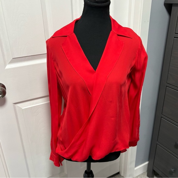 Judith & Charles - Gehry Blouse - Picture 1 of 9